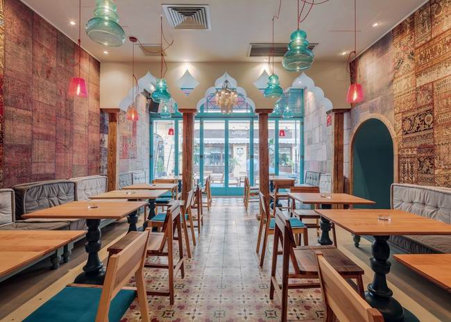 孟買PizzaExpress餐廳空間設(shè)計